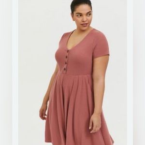 Torrid Dusty Rose Dress Size 6